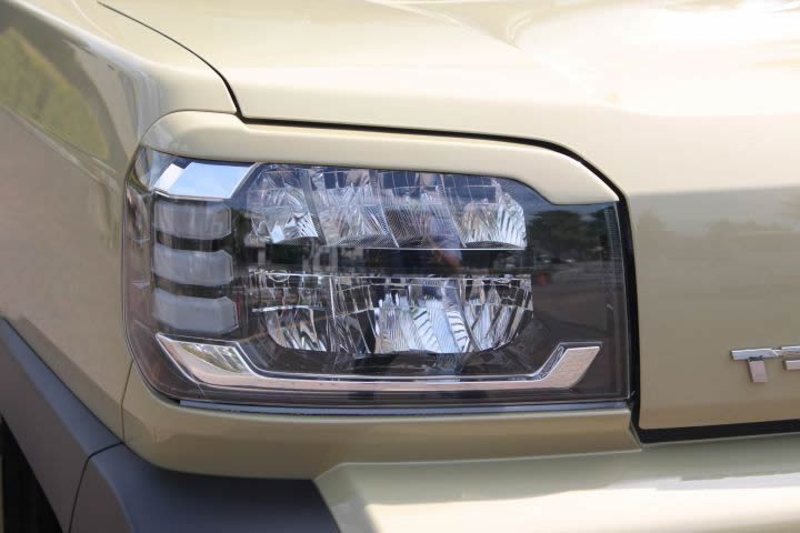 NSスタイル アイライン　左右セットタフト(LED)LA900S,LA910S R2年6月～　グレードXは未確認純正カラー塗装済み　※沖縄は別途送料がかかります。｜カーショップナガノ２号店