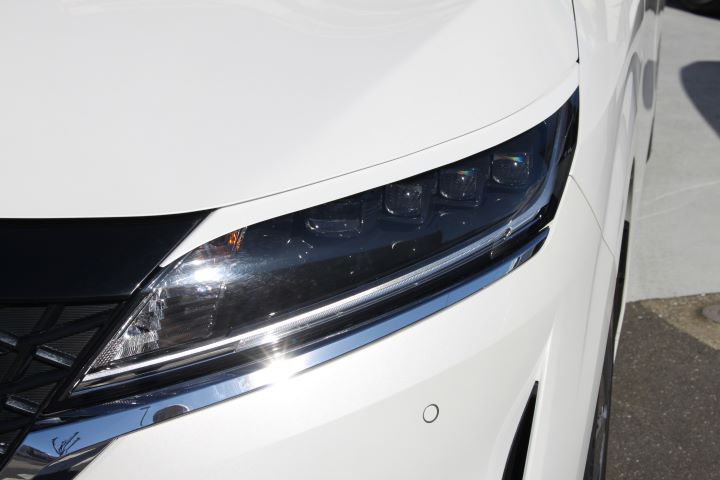 ノート、ノートeパワー　E13,SNE13((前期・LED用)　R2年12月～R5年12月　アイライン　左右セット　※沖縄は別途送料がかかります。｜カーショップナガノ 12,226円