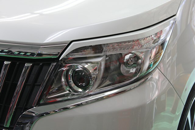 ワゴンスターアイライン エスクァイア,エスクァイアハイブリット　ZRR80G,ZWR80G(LED用)　アイライン　左右セット T-2　※沖縄は別途送料がかかります。