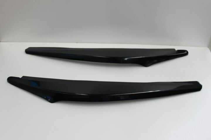 未塗装品 アイライン 左右セット ヤリス・ヤリスハイブリッド (プロジェクター式ハロゲン用) T-2 MXPH10系 ※沖縄は別途送料がかかります。|カーショップナガノ