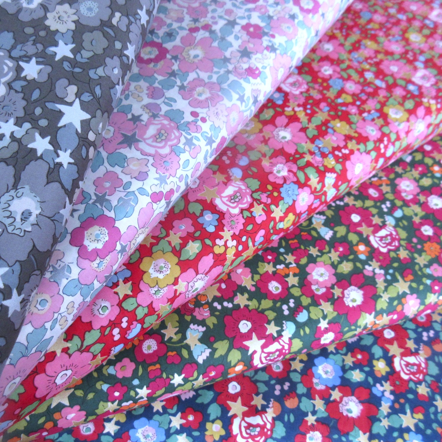 楽天市場】リバティプリント生地 Betsy Ann 国産タナローンCasa Nonna 別注色 Liberty Fabrics 50cm単位 小花柄  : Casa Nonna