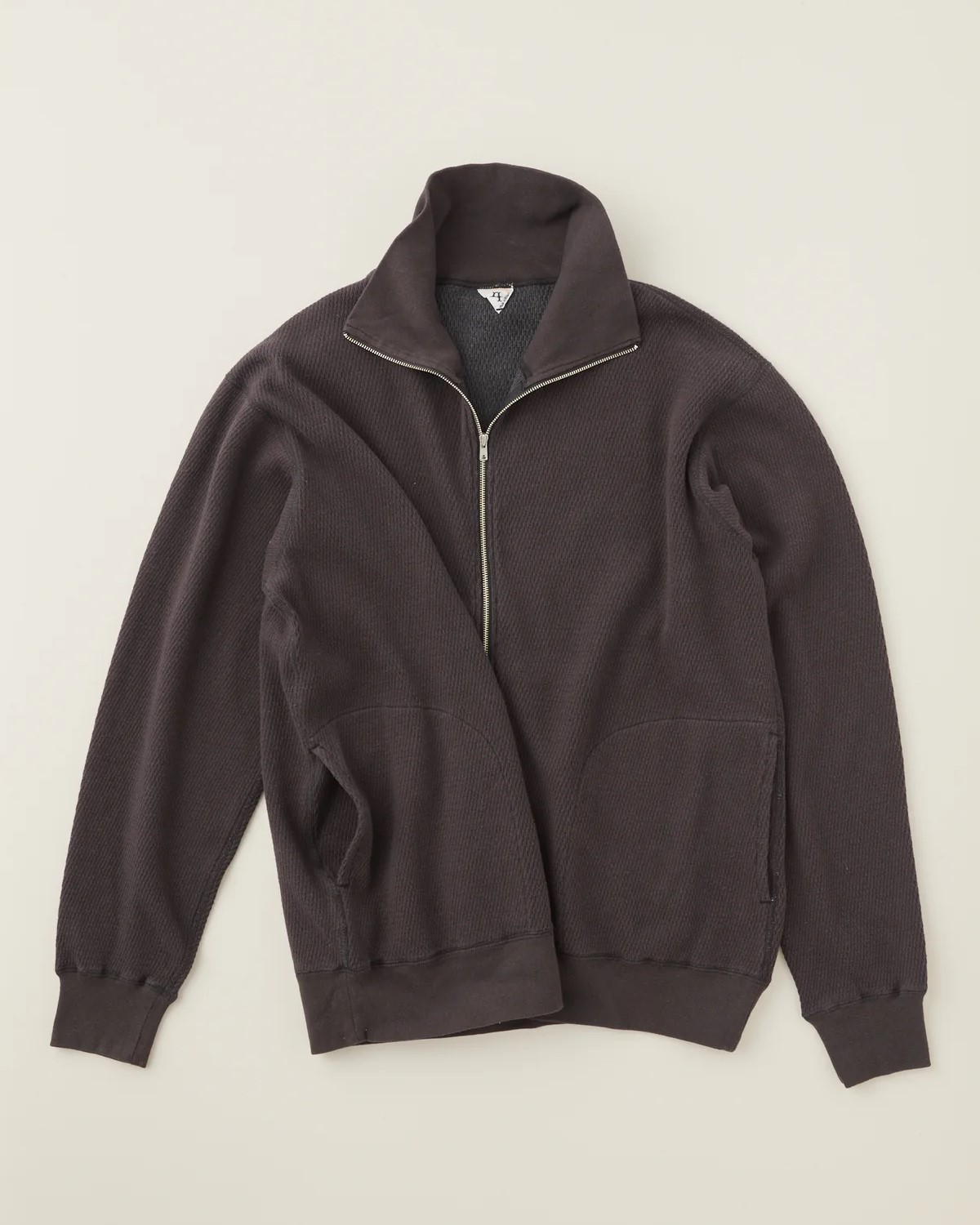 FilMelange フィルメランジェ DARRELL2 DUOFOLD HONEYCOMB charcoal black ダレル ハーフジップ プルオーバー｜CASDAY