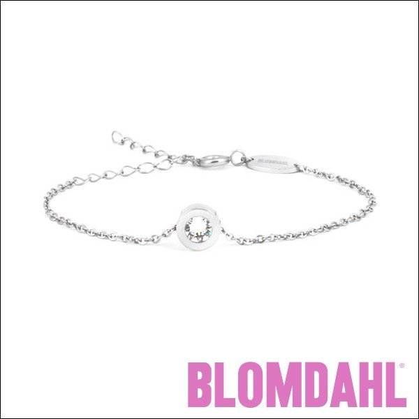 売れ筋 楽天市場 送料無料 ピアス ブレスレット シルバー グランドベゼル クリスタル 8mmblomdahl ブロムダール ピアス ブレスレット シルバー グランドベゼル クリスタル 8mm 両耳 2個 セット ピアス アレルギーフリー かわいい Case Camp 50 Off Www