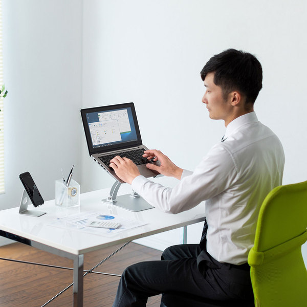 感謝の声続々 Sanwa Supply サンワサプライ アルミ製ノートパソコンスタンド Cr 38フリー 高さ調整 角度調整 ノートパソコンスタンド Posレジ 端末 タブレット機器 設置可能 キーボード デスクトップパソコン 台下 収納 コンパクト 折りたたみ 持ち運び Tartascristina Com