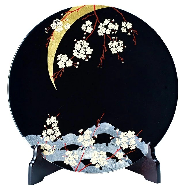 会津漆器・会津塗 黒 10.0 飾り皿（皿立て付）（漆塗・手塗・手描）雪月花