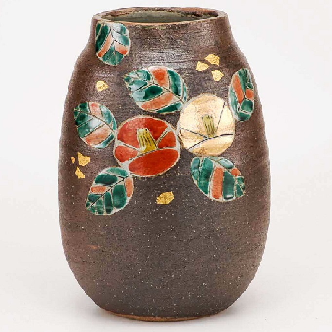 日本の言い慣わし芸術品【九谷焼】7号ナツメ花立て 刻みつける金箔椿文