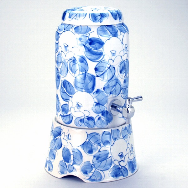 【九谷焼】強い酒サーヴァー 染付椿文 電気容量：2200ml