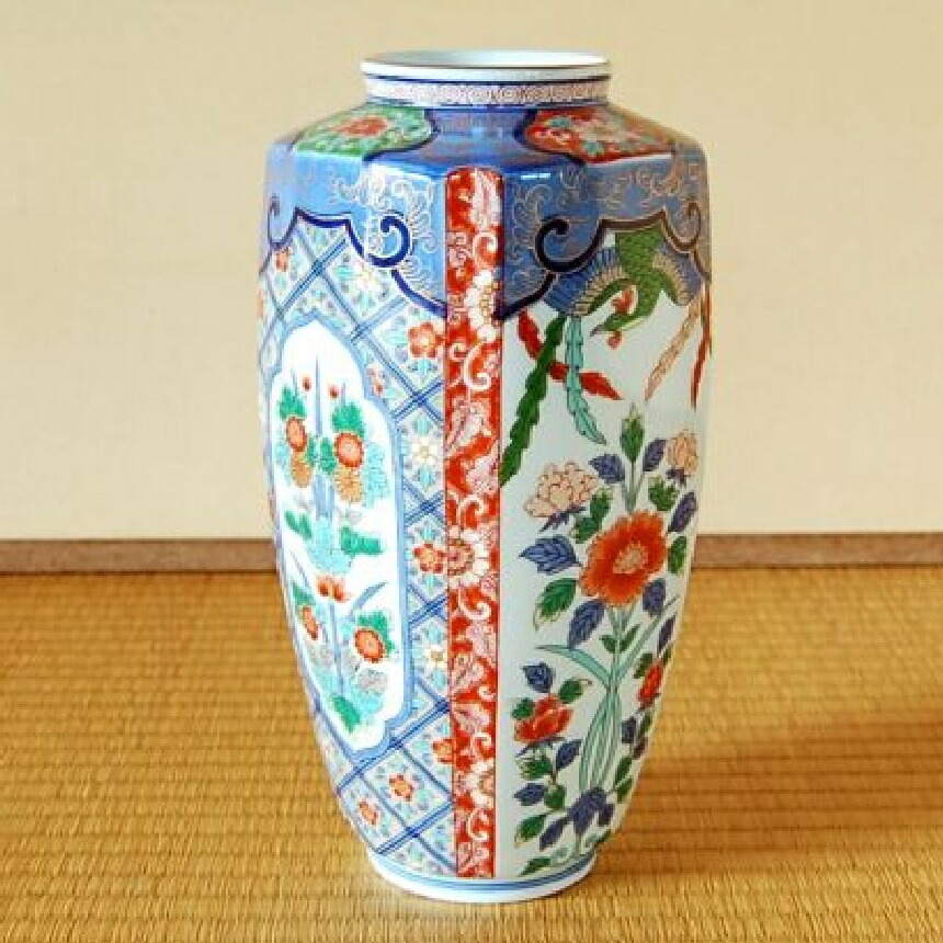 古伊万里角瓶花柄容器 木製箱付きA444 古伊万里角瓶花柄容器 木製箱