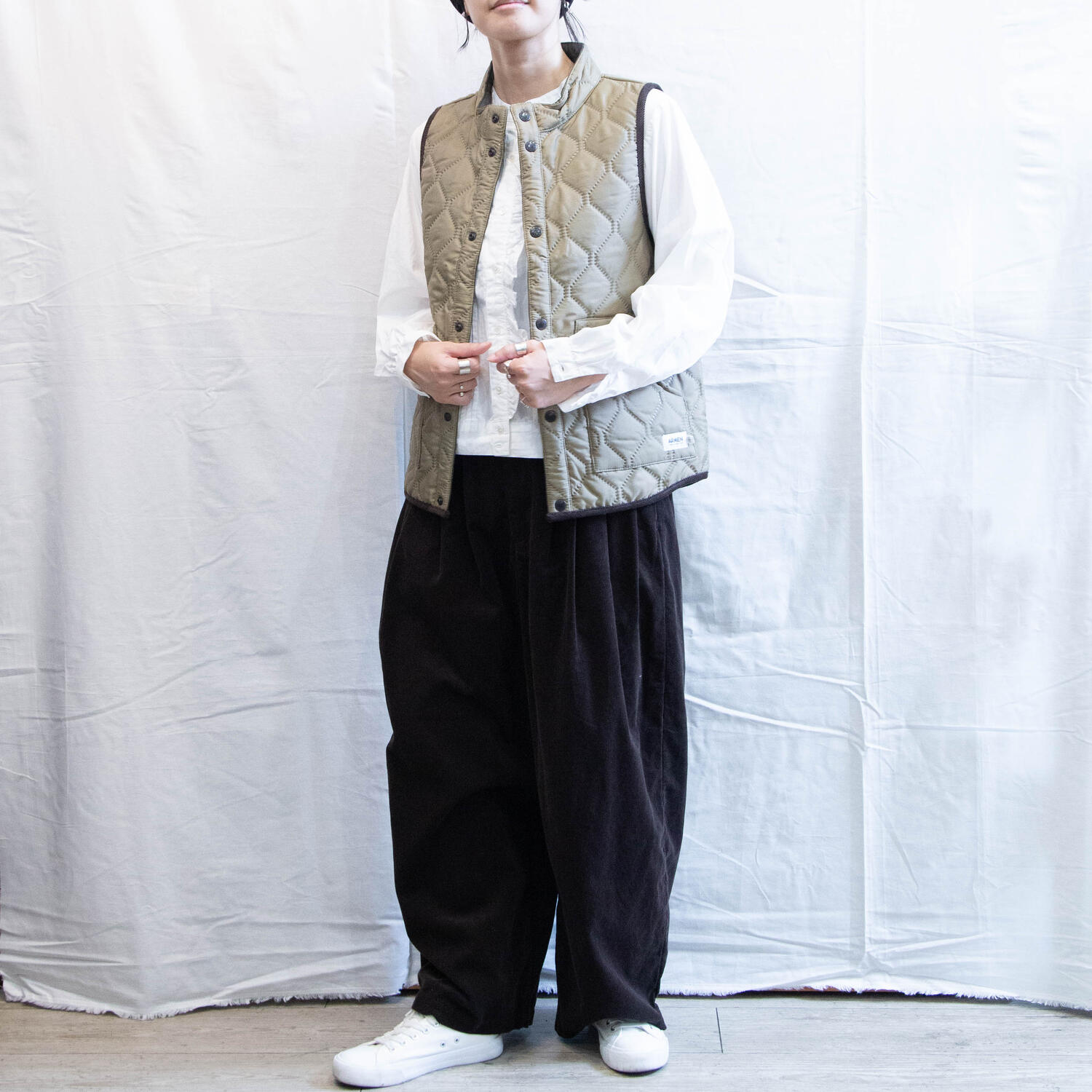 ARMEN（アーメン） スタンドカラーベスト 秋冬 ユニセックス 全２色