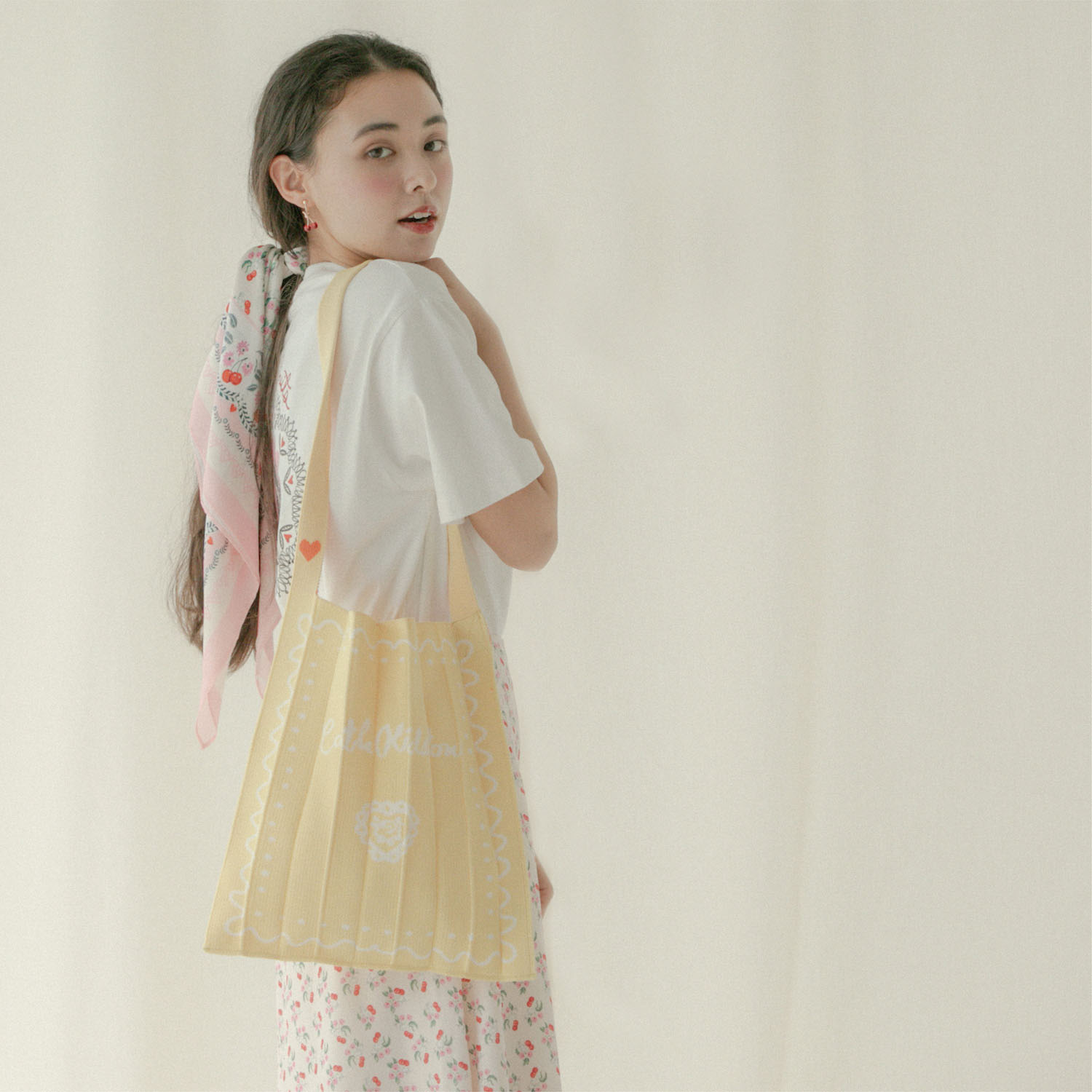 katie様　専用ページ JULIE（ジュリー）ベッドサイドテーブル】サイドテーブル