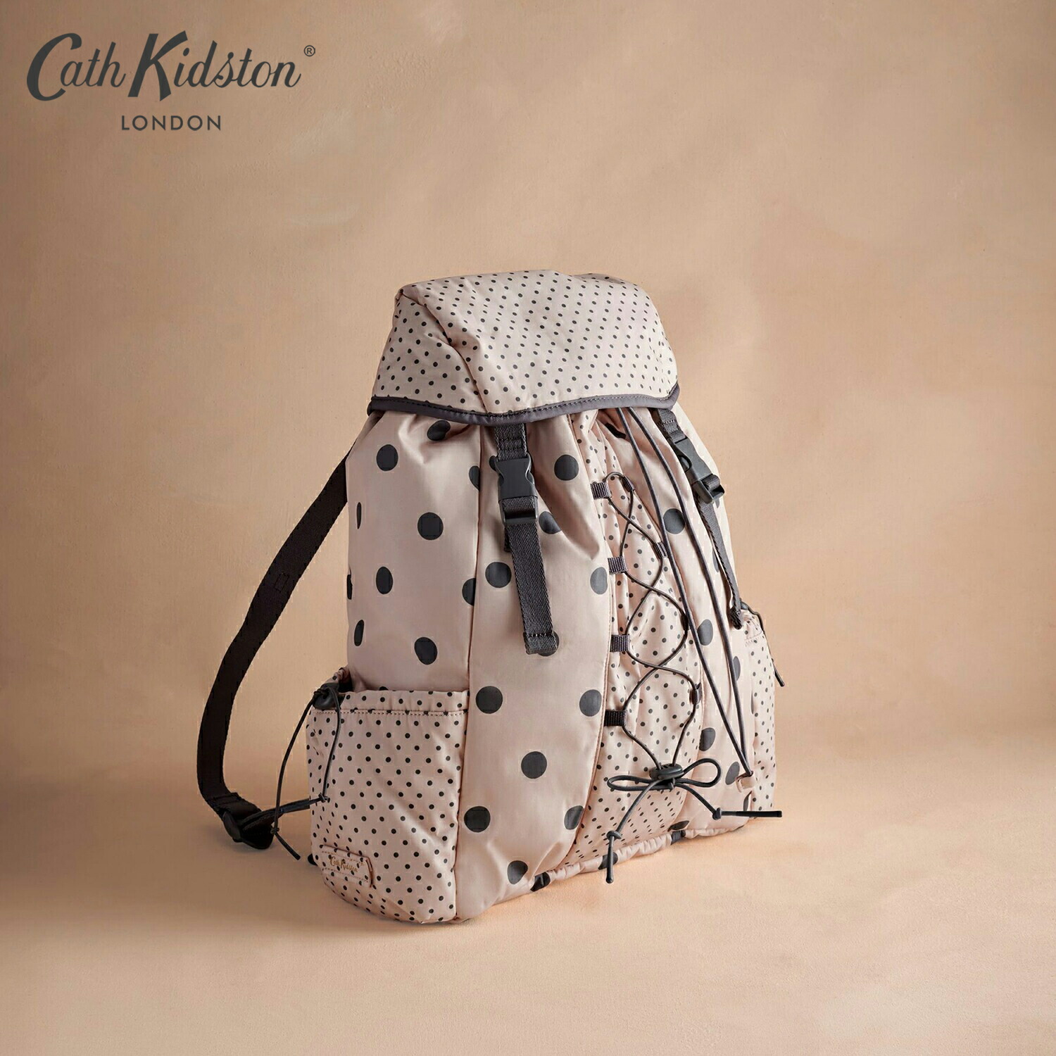 入手困難■Cath Kidston 水玉模様　刺繍リュック■グレー　ロンドン柄 美品本物キャスキッドソンCATHKIDSTON水玉柄ミニリュックバッグ
