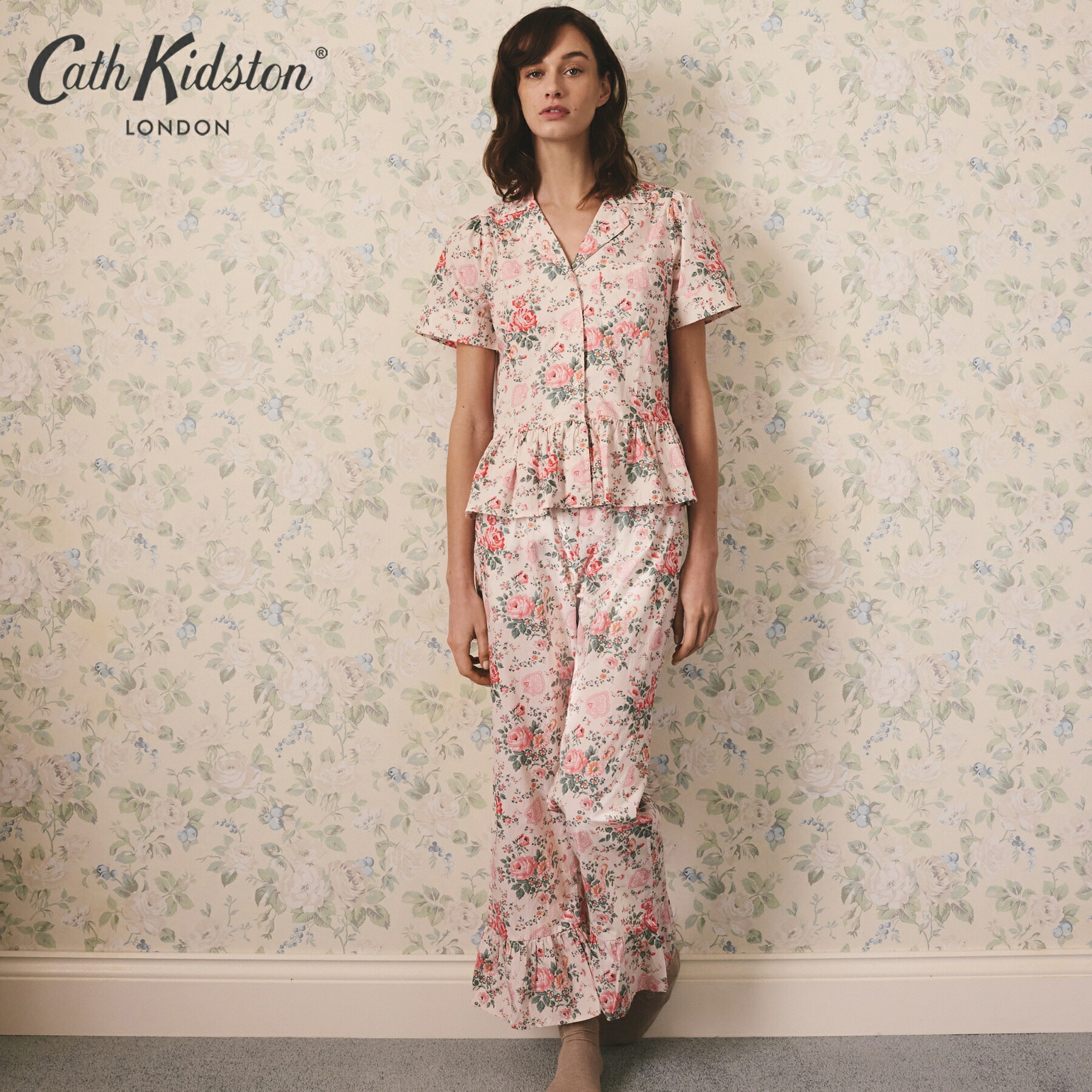 キャス キッドソン 公式 フリル ショートスリーブ ボタン パジャマ Hackney Rose Pink / レディース キャスキッドソン Cath Kidston n260328