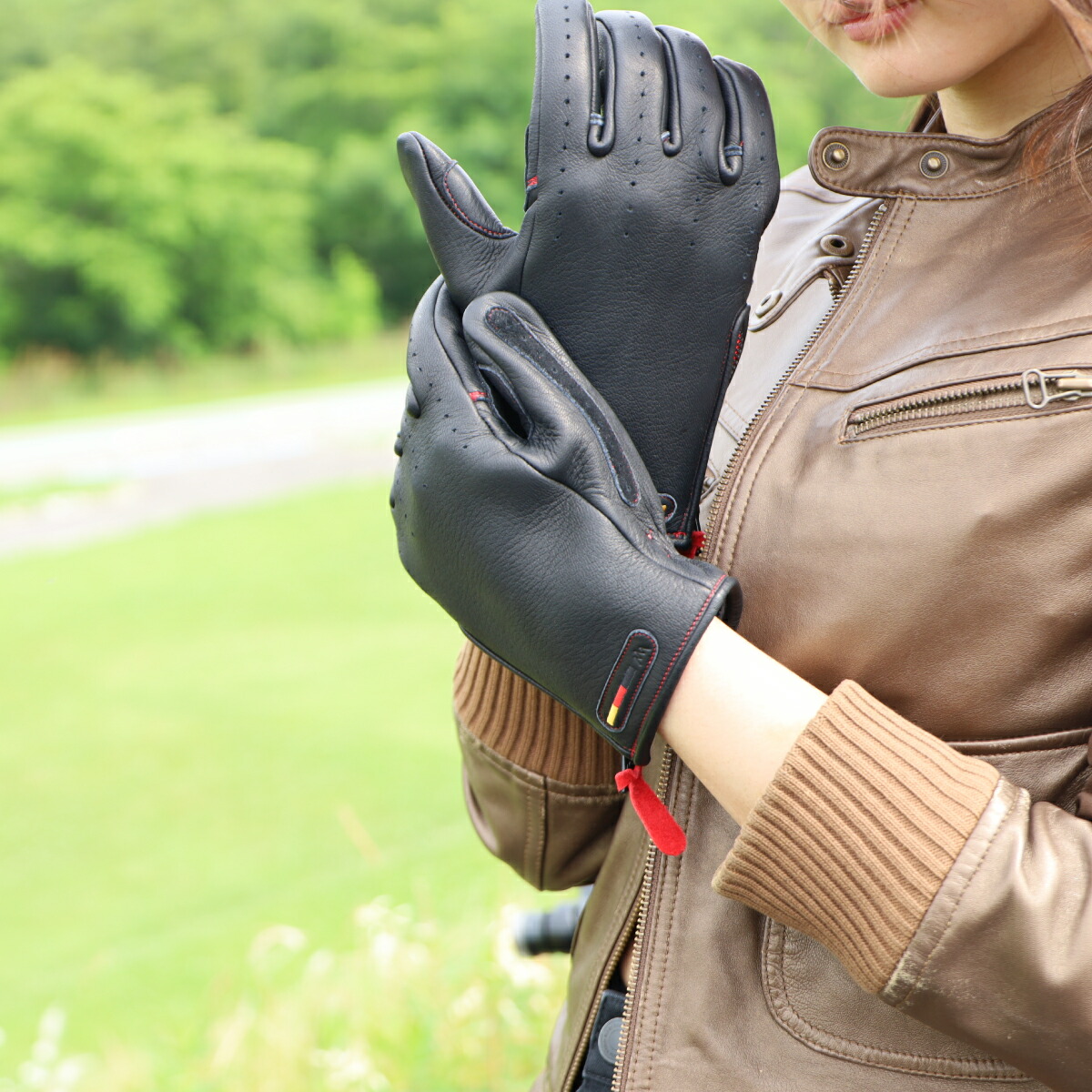 楽天市場 インフルエンサーyu Cacazan コラボ バイク用グローブ 国旗有りバージョン ブラック ブラック ステッチ レッド 柳原ゆう モデル オーダーメイド 革手袋 バイク バイカーズアイテム おすすめ 人気 カカザン 革グローブ スリーシーズン 春 秋 夏 イタリア