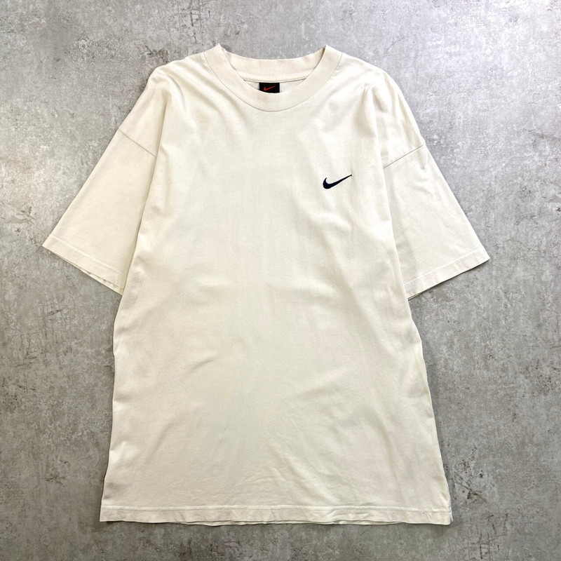 00年代 NIKE ナイキ ワンポイントロゴ刺繍Tシャツ スモールスウォッシュ メンズL 古着【中古】【AS2509】【SS2603】
