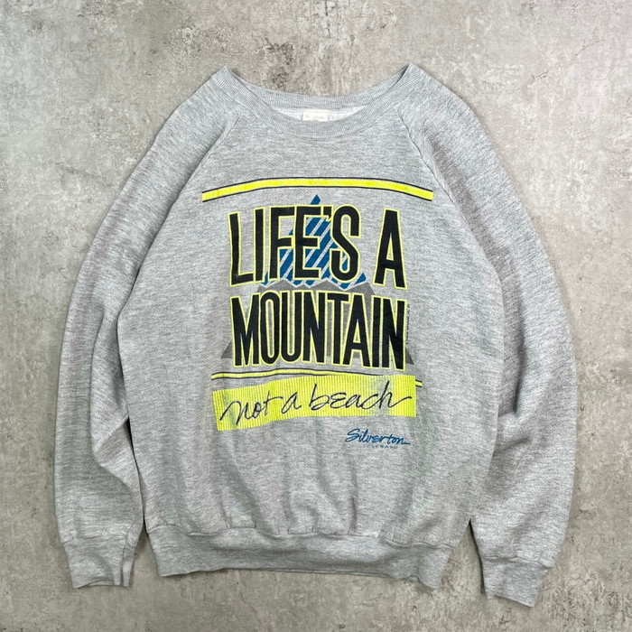 80年代 USA製 LIFE'S A MOUNTAIN メッセージプリント スウェットシャツ メンズL相当 古着【中古】【SS2603】