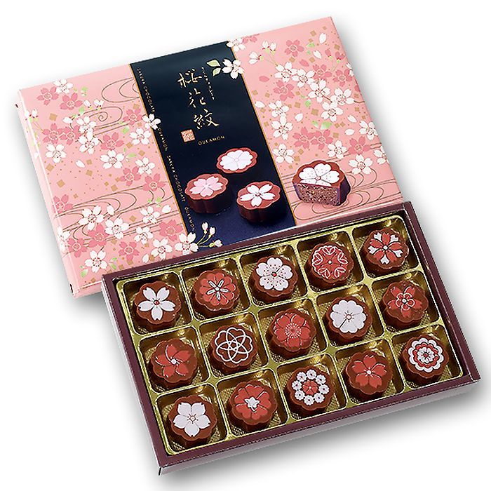 桜花紋 15個入 チョコレート モンロワール 神戸土産 スイーツ お菓子 商品 賞味期限 ギフト 通販 贈答品 プレゼント 人気 ランキング 美味しい スイーツ 御中元 御歳暮 記念品 御祝 御礼 父の日 敬老の日 おしゃれ 可愛い クリスマス バレンタイン ホワイトデー 洋菓子のご紹介