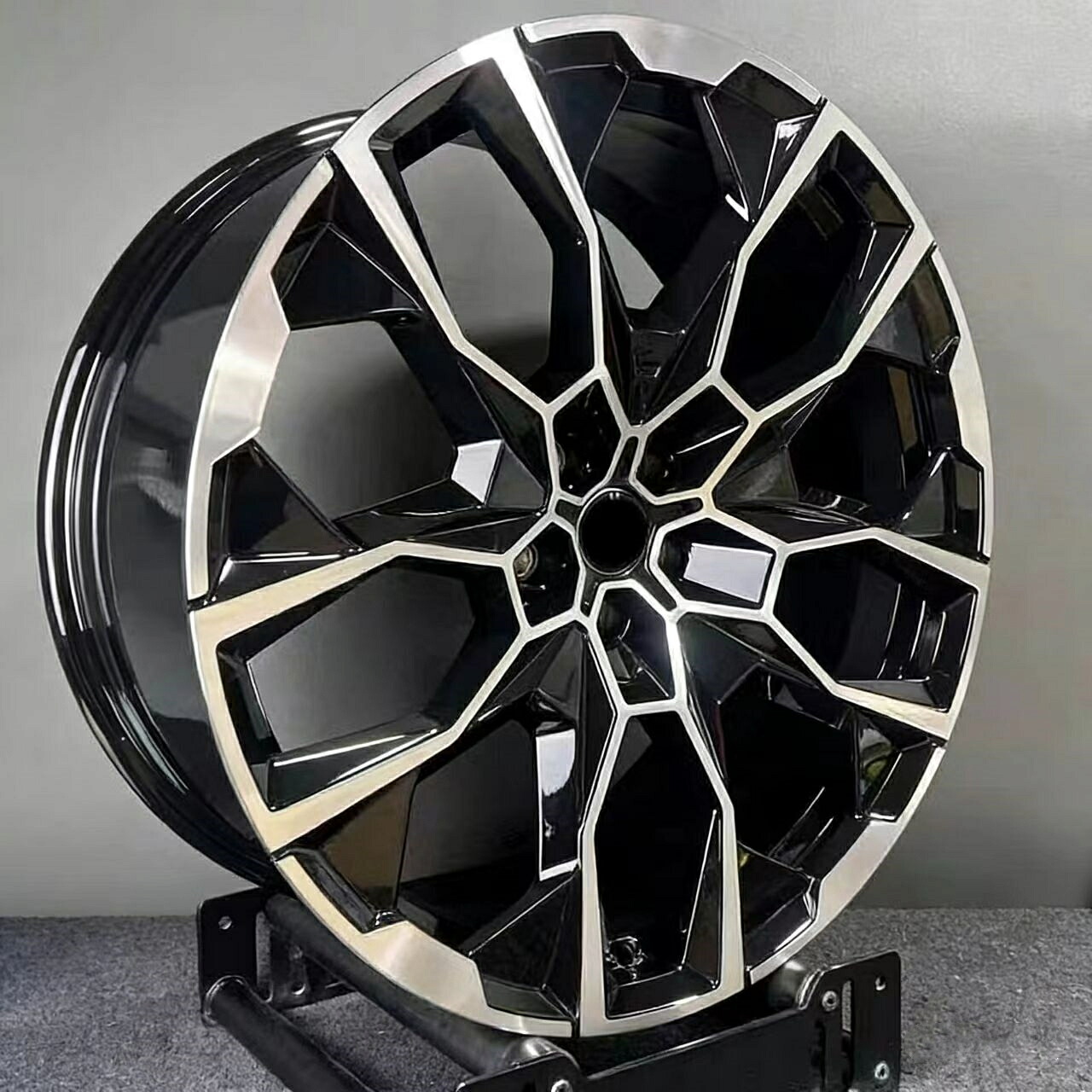 21インチ BMW X7 用 アルミホイール 4本セット （X7Mスポーツ / M60 / X5 / X6 アップグレード用）