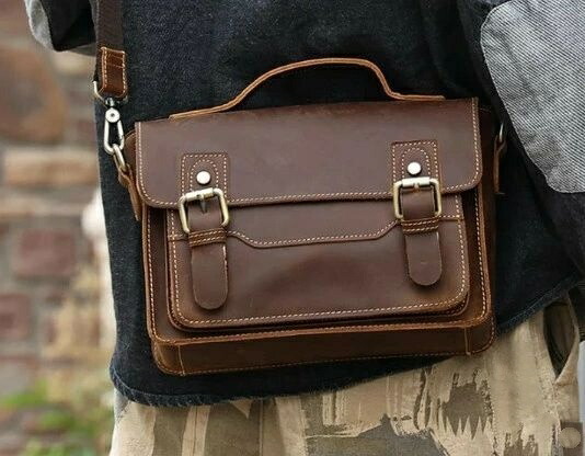 ショルダーバッグ 本革 メンズ 2WAY 肩掛けバッグ 手提げバッグ 男性 革 人気 7.9インチipad収納可 カジュアル 通勤 通学 アウトドア ビジネス 鞄 多機能で耐久性抜群の高品質レザー仕様 収納力に優れたおしゃれなデザイン