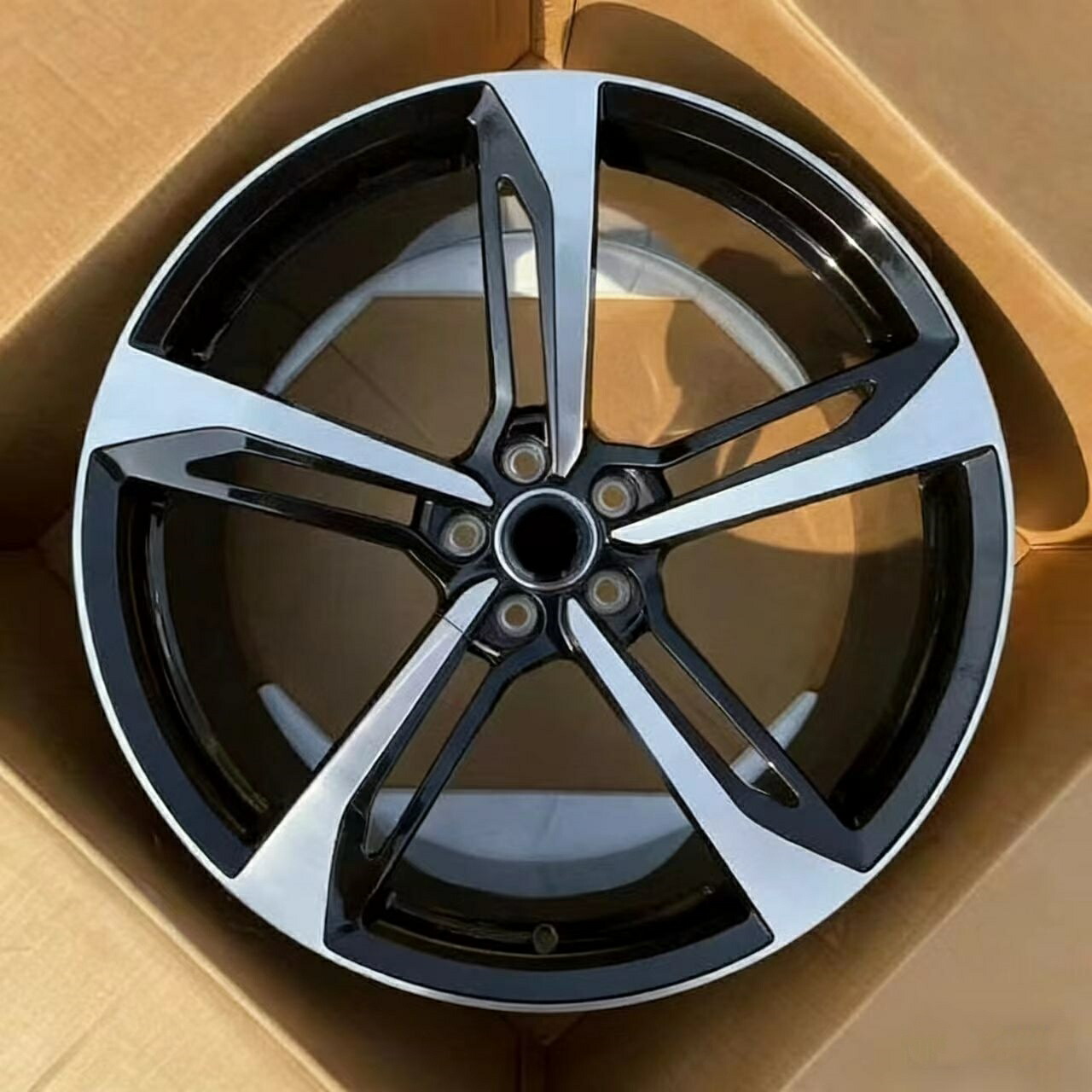 17インチ 刀型ホイール Audi A3 / A4 対応 アルミホイール 交換用 4本セット PCD5×112 7.5J