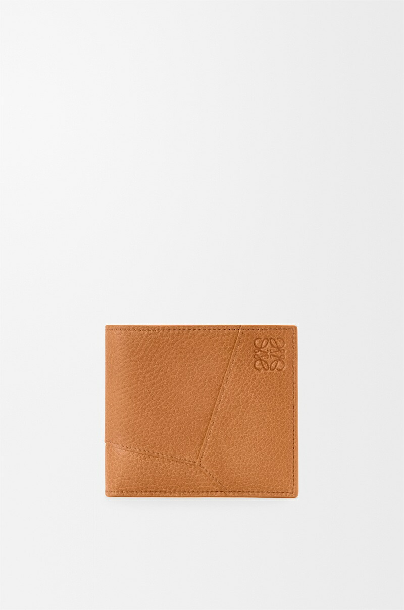 ロエベ LOEWE 2025秋冬メンズ 謎合わせ バイフォールド ウォレット 紙入れ（サプルグレインカーフ）【ライトキャニオンブラウン 】【貨物輸送無料】【置き目品】
