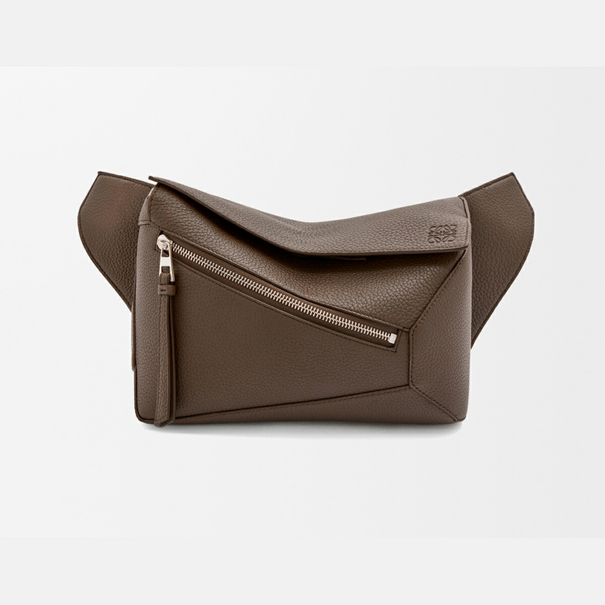 ロエベ LOEWE 2025秋冬メンズ パズル バムバッグ スモール（グレインカーフ）【ダークシガー 】【送料無料】【正規品】