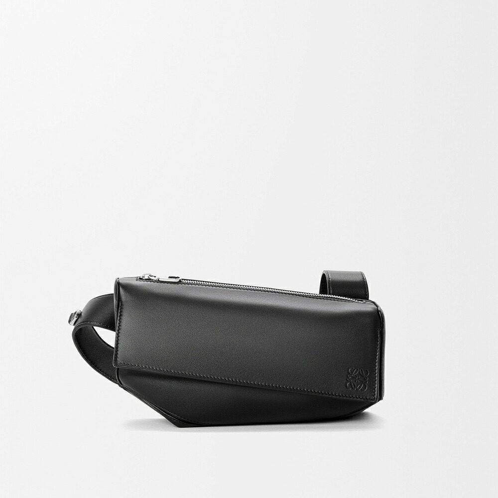 ロエベ LOEWE 2026秋冬メンズ フェザーライト パズル スリングバッグ ナパラム【ブラック 】【送料無料】【正規品】|ブランドバッグ・雑貨CELEBRITY