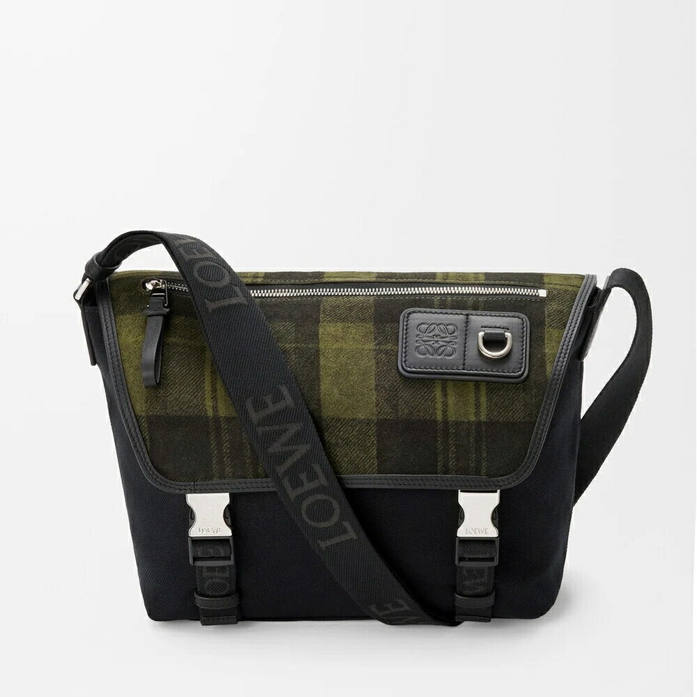 ロエベ LOEWE 2026春夏メンズ フレックス メッセンジャー ミディアム【カーキ/ブラック 】【送料無料】【正規品】｜ブランドバッグ・雑貨CELEBRITY