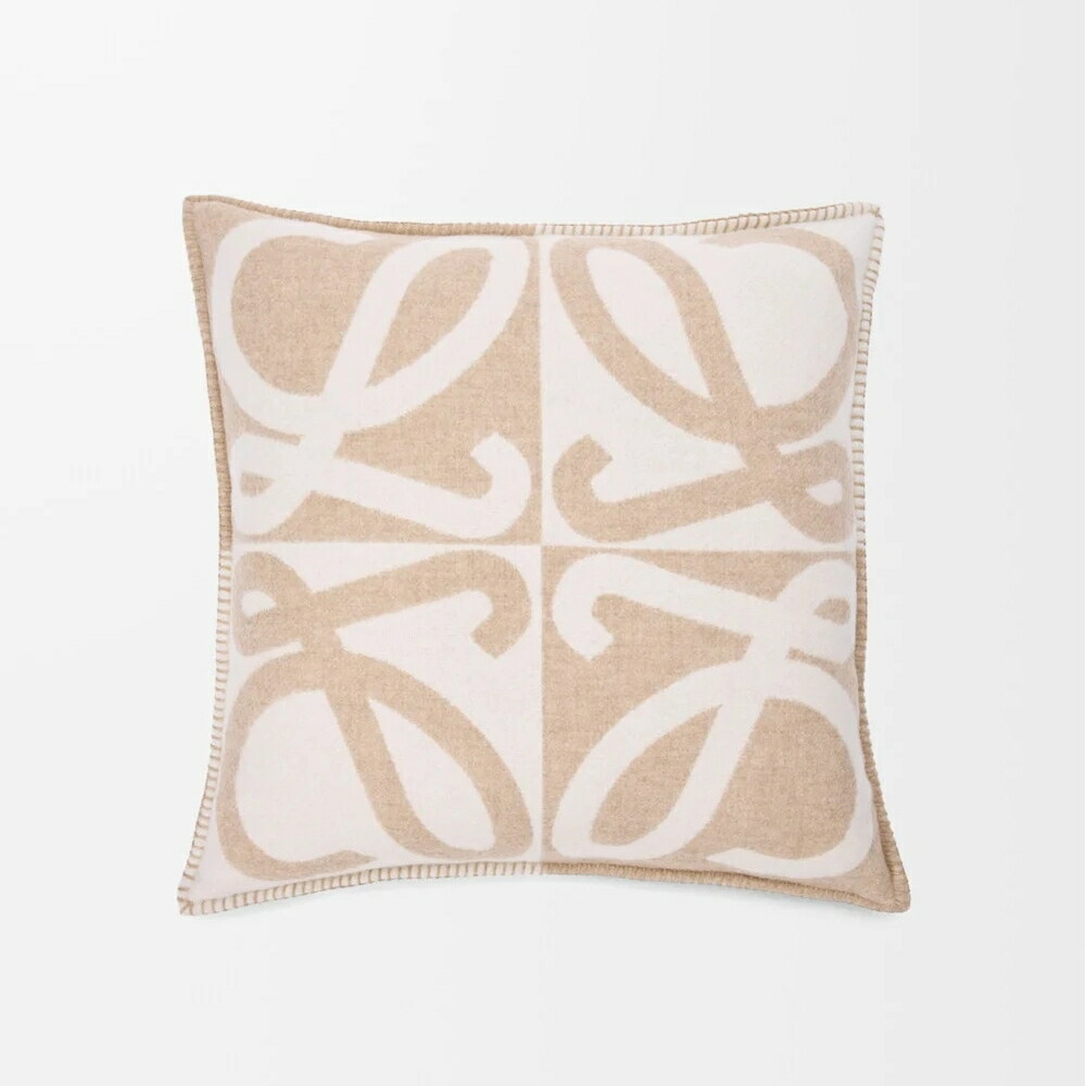 楽天市場】LOEWE ロエベ Paula's Ibiza パウラズ イビザ ロゴ ピロー