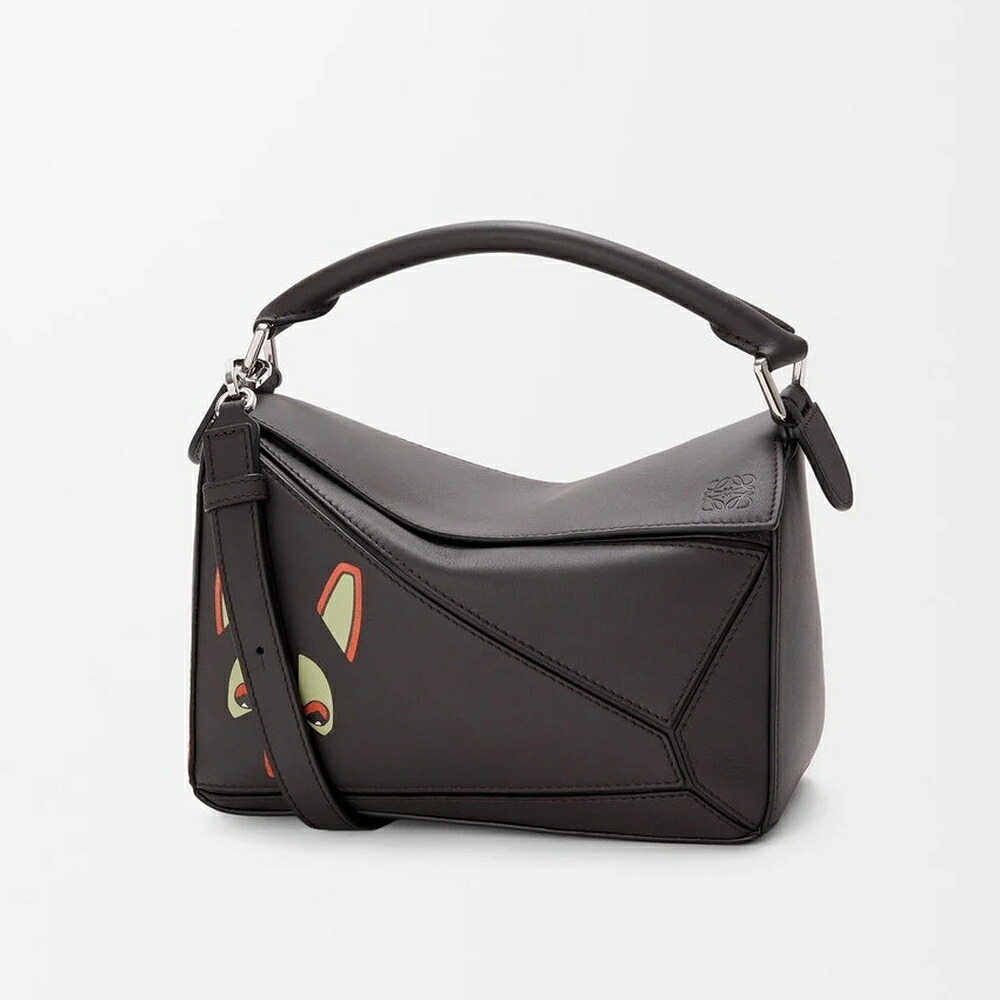 ロエベ LOEWE 2026春夏レディース フューチャリスト 猫 謎合わせ御徒面子 スモール【ダークトープ 】【貨物輸送無料】【定まり品】