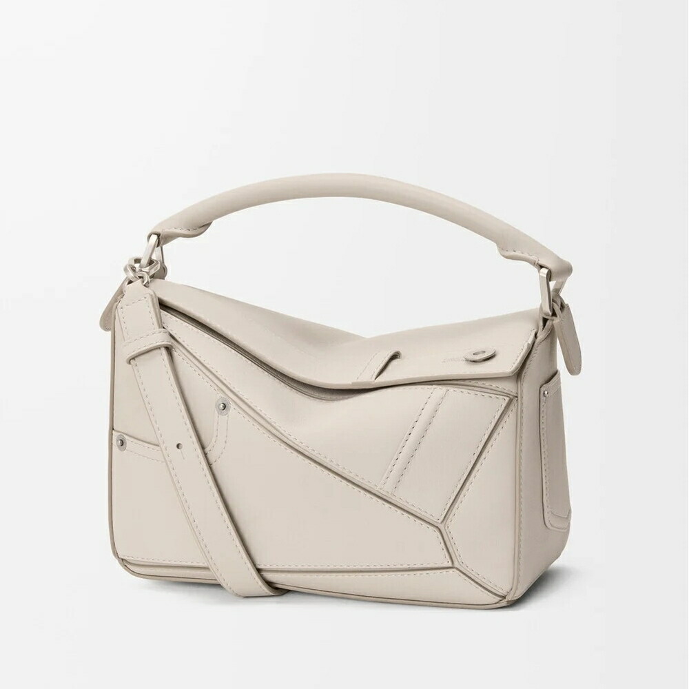 ロエベ LOEWE 2026春夏レディース パンタ 考えもの御徒面子 スモール【点火装置生きすだま 】【貨物輸送無料】【定め事品】