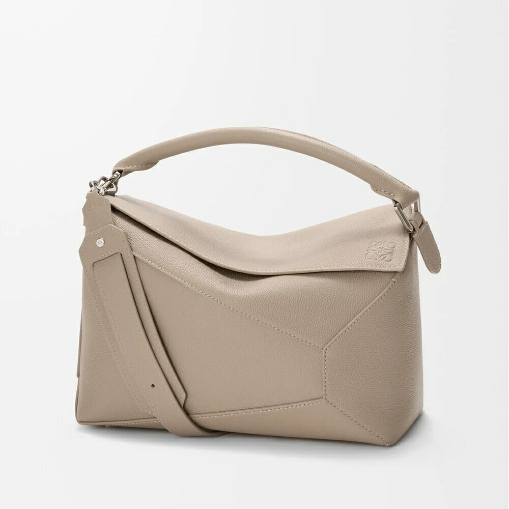 ロエベ LOEWE 2026春夏レディース 謎合わせ境界線 御徒面子 並み並み【粘土 】【貨物輸送無料】【定まり品】