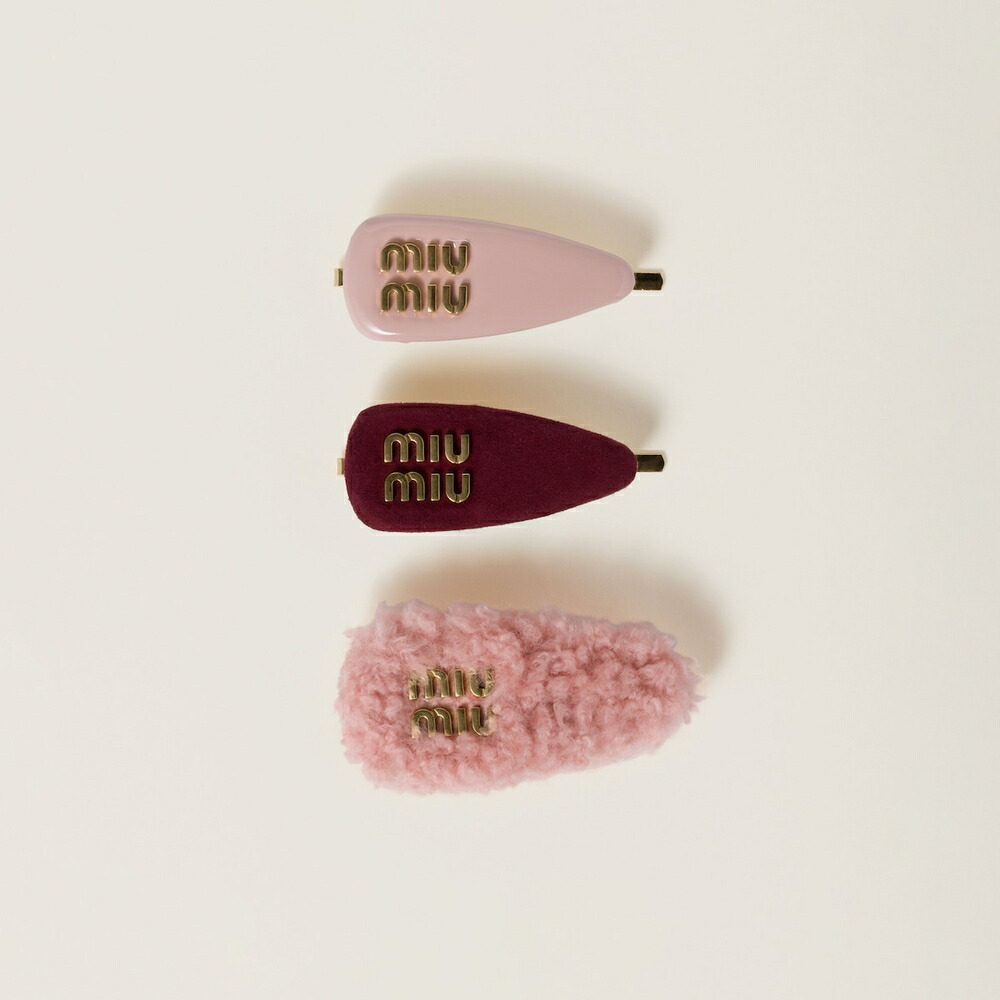 miu miu ヘアピン 正規品 ピンク MIU MIU ヘアピン ピンク パテントレザーヘアクリップ