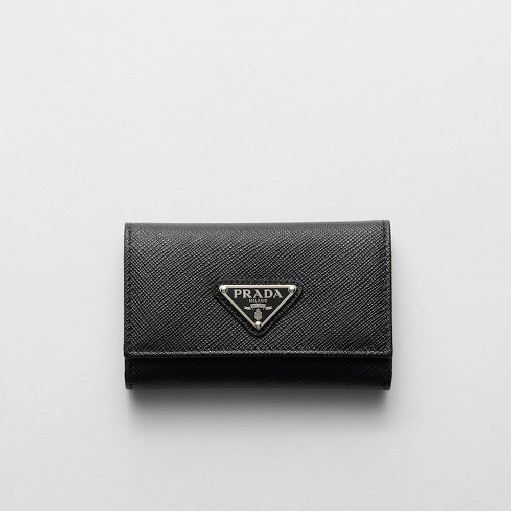 プラダ PRADA 2026春夏 レディース サフィアーノレザートライアングル キーケース1PG004_QHH_F0632【ブラック 】【送料無料】【正規品】|ブランドバッグ・雑貨CELEBRITY