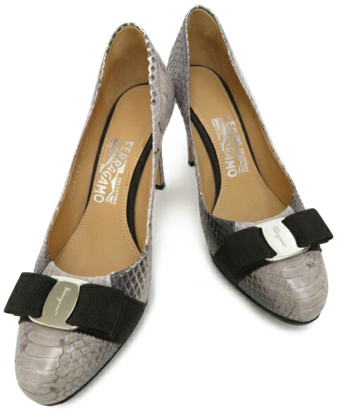 Ｆｅｒｒａｇａｍｏ プラットフォーム　パンプス パイソン レザー グレー系　＃7 C 【中古】