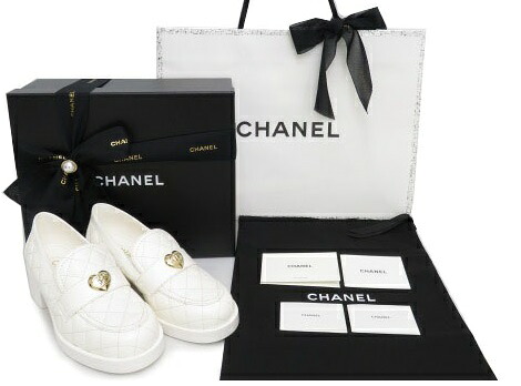 CHANEL ハート形折りかえし鍵を掛ける 置き目毛皮 G39697 23C キルティングカーフ White ＃37 1/2 C 未当てはめる【中古】