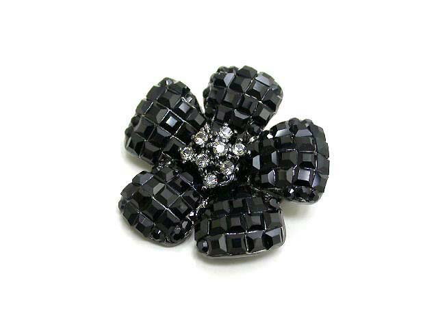 フォクシー　ブローチ　”Signature Pearl” 42629 パール 楽天市場】FOXEY ブローチ ”Signature Pearl” 42629 パール 未