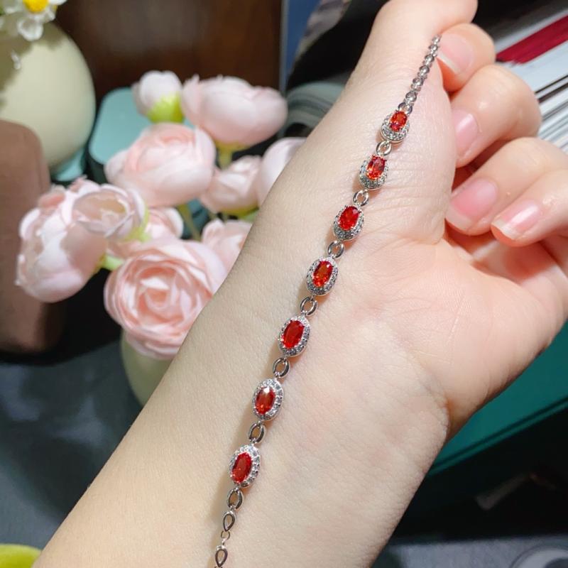 ブレスレット レディース シンプル 高級感 多粒 DIY 天然 赤いサファイア 925シルバー 手首 アクセサリー 女性用 ファッション ジュエリー 日常使い 通勤 腕輪 宝石 赤 天然石