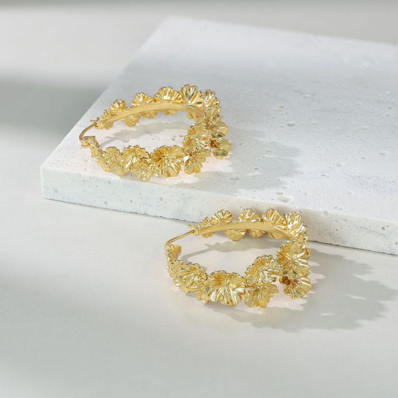 イヤリング レディース 花びら 花芯 ゴールド 電気メッキ加工 高級感 レトロ 小衆 デザイン ロング オリジナル 花モチーフ ユニーク ジュエリー 耳飾り ドロップ