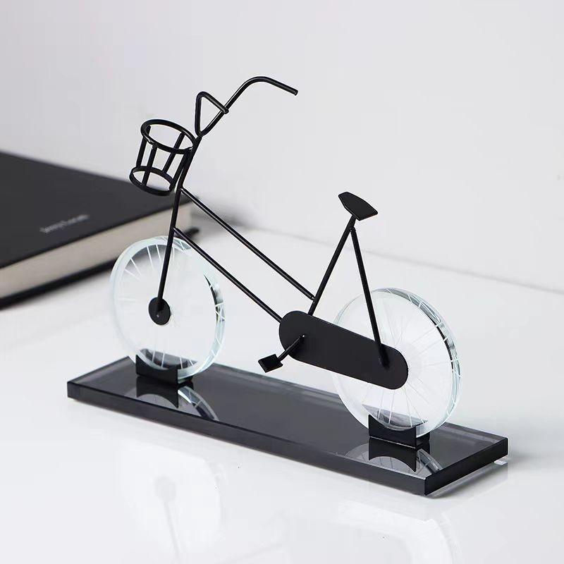 置物 子供部屋 水晶 自転車風車 抽象人物 現代簡約 クリエイティブ インテリア デコレーション デスクトップ リビング 書斎