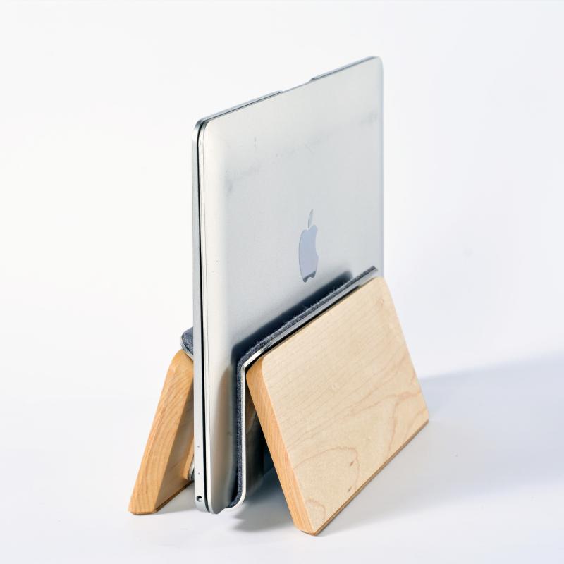ノートPCスタンド タブレットスタンド 実木 縦型 収納 デスクトップ 放熱 冷却 軽量 省スペース ホームオフィス ワークステーション 木製 天然素材 スタイリッシュ 耐久性