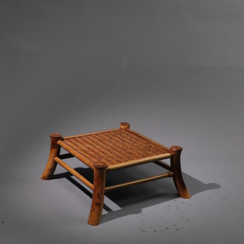 フラワースタンド 竹製 手工芸 梅鹿竹蘭柄 編み込み 展示ラック デスクトップ 茶棚 花几 菖蒲 インテリア 装飾雑貨 ナチュラル 木目調 卓上ディスプレイ 東洋風 収納付き ギフト向き