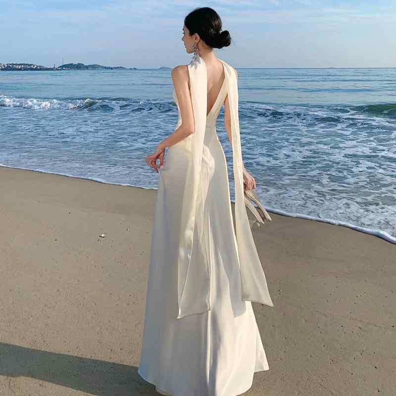 ウェディングドレス レディース 結婚式用 婚約パーティー シンプル バックレス 無袖 ロング丈 フレンチスタイル エレガント ワンピース モーニングローブ 軽やか デザイン