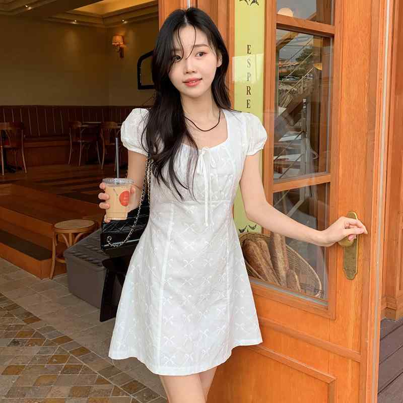 春夏 レディース ワンピース かわいい 減齢 蝶結び 紐 短め スリム 細見え 百搭 韓国風 レトロ コーディネート