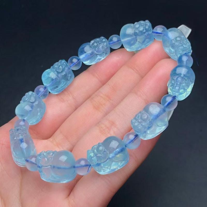 ブレスレット レディース 天然石 アクアマリン ピクシウ 彫刻 水晶 シンプル 爽やか ファッション 万能 アクセサリー 手首 装飾品 風水 ラッキー ジュエリー 日常使い ギフト向き