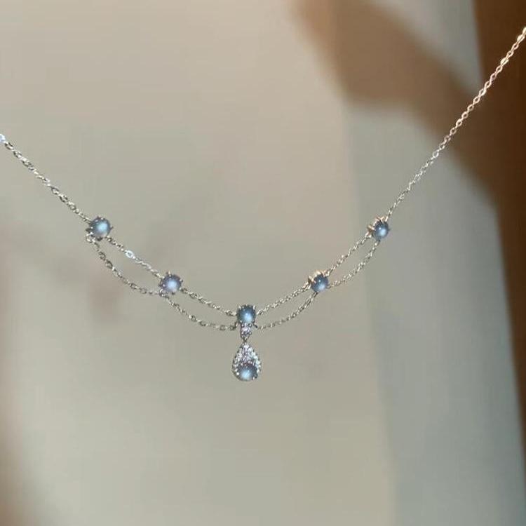 レディース ネックレス 海ブルー 高級感 レトロ 気質 軽奢 精致 鎖骨チェーン アクセサリー デザイン 女性向け ジュエリー シンプル 洗練 日常使い 通勤 デート ギフト トレンド スタイリッシュ 輝き 繊細 モダン クラシック ビンテージ風 アクア