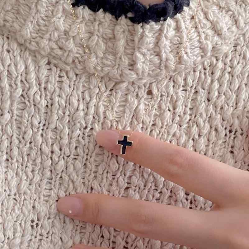 ネックレス レディース シルバー 純銀 十字架 ペンダント シンプル 上品 デザイン ファッション アクセサリー 日常使い コーディネート ジュエリー 925素材 気質 スタイル
