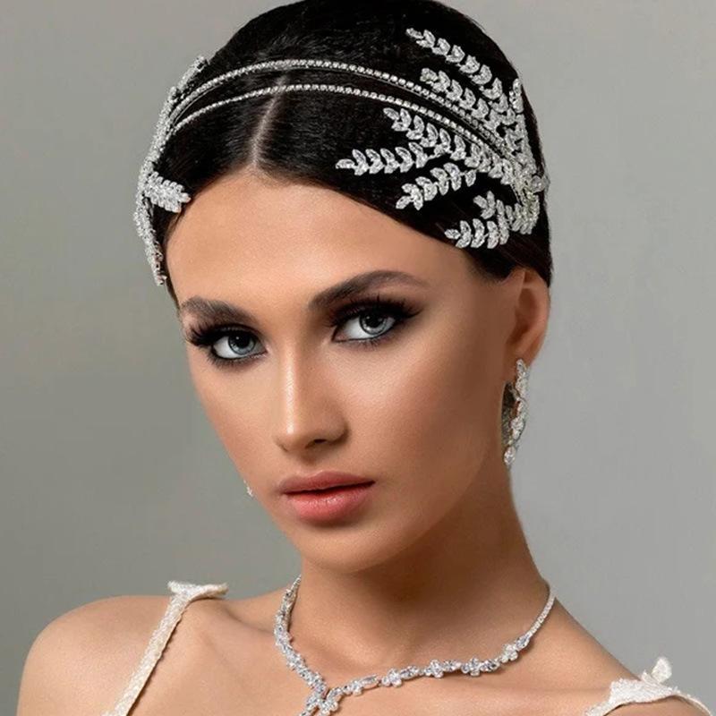 ヘッドバンド レディース 結婚式 ウェディング 新婦 ヘアアクセサリー 葉 デザイン ジルコニア 二重層 高級感 ファッション 配飾 礼服 ヘアピース
