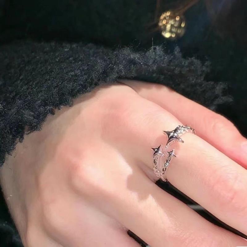 指輪 レディース 純銀 透かし彫り 星モチーフ 四芒星 デザイン 人差し指用 かわいい 少女心 ユニーク 小衆 INS風 ファッション ジュエリー アクセサリー シンプル モダン スタイリッシュ