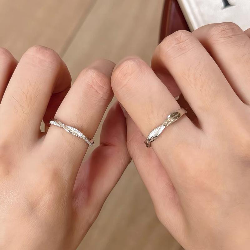 指輪 男女兼用 純銀 メビウスリング シンプルデザイン ニッチ 軽奢感 オープンリング ユニークアクセサリー モダンスタイル