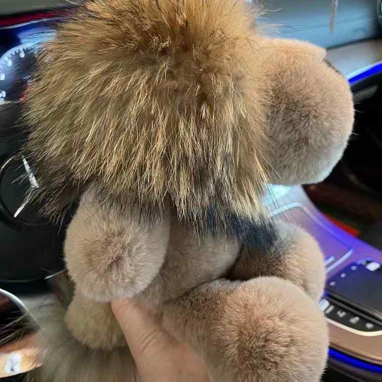 ぬいぐるみ キーホルダー ラビットファー 小ライオン 毛? バックパック 掛件 車キーホルダー 掛飾 プラッシュ ドール 精巧 ハンガー